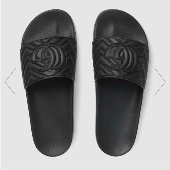 Gucci Matelassé Rubber Slides - Picture 6 of 6